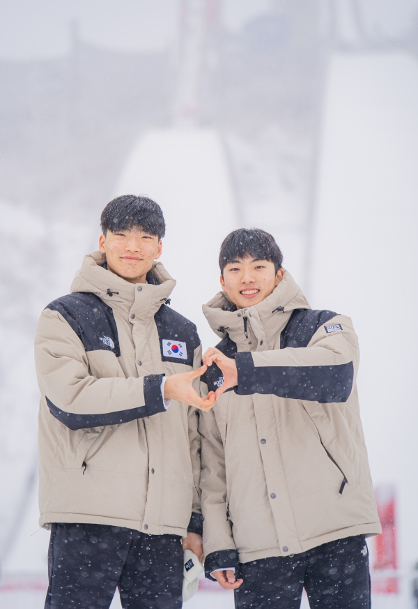 (왼쪽부터) 스키점프 국가대표 장선웅, 양승찬 선수[사진=본인 제공]